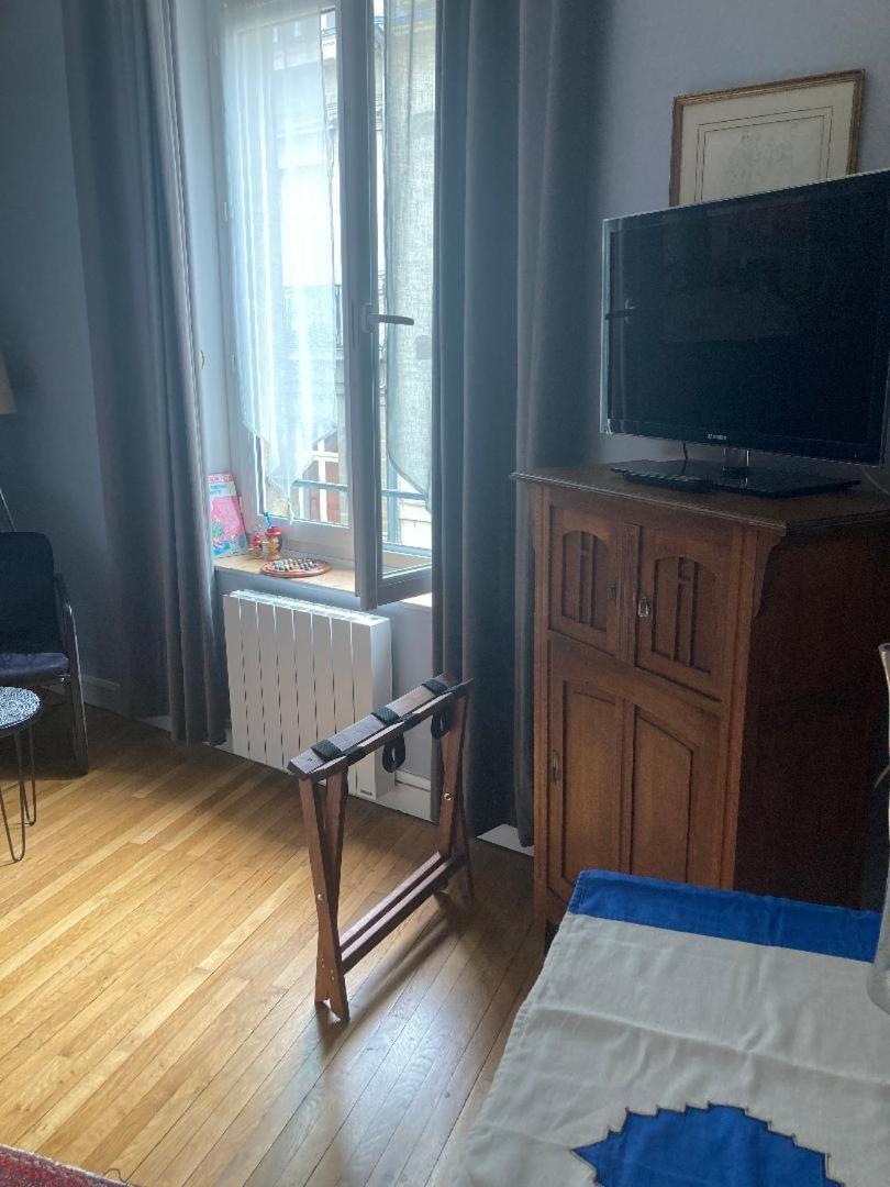 Chambre D'Hotes La Grotte De Voltaire Нант Екстер'єр фото